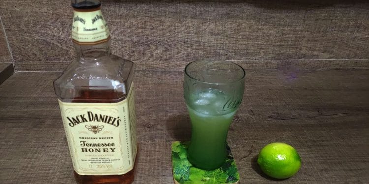 Meu drink predileto: Jack Daniel’s Honey Lemonade