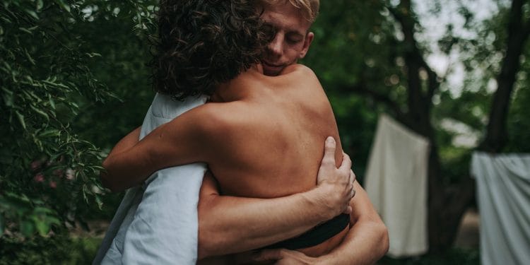 Tenha cuidado com o que e quem você possui, mas não se apegue