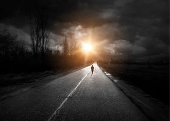 Das Pessoas, o que Vemos Algumas Vezes é a Antiga Luz da Estrela