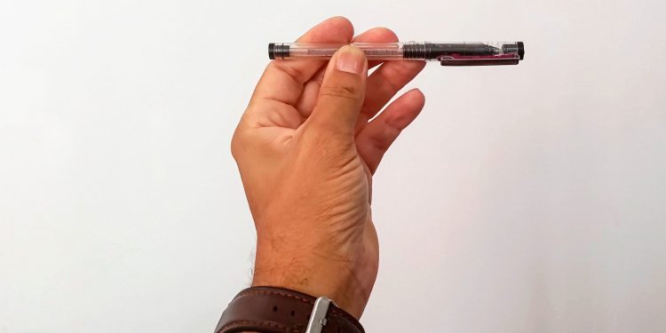 Depois de mais de 4 Décadas Tentanto, Finalmente Esvaziei uma Caneta!