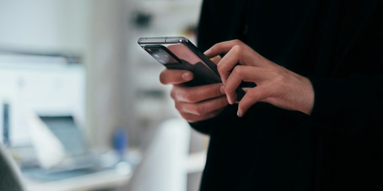 Como a IA do Galaxy S me livrou das chamadas chatas: O dia em que a Inteligência Artificial me devolveu o silêncio